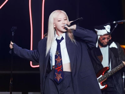 로제 '아파트' 뮤비 20억뷰 돌파…K팝 최단 기록