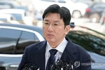 방시혁, 또 경찰서행.. ‘부정거래 의혹’ 두 번째 조사 시작
