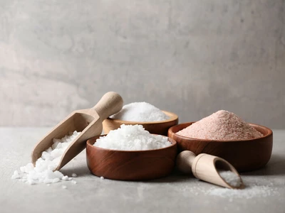 밥 먹을 때 ‘이것’ 많이 넣으면 난청 위험 높아진다