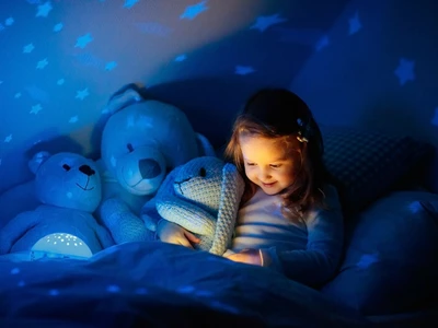 “TV 가까이 보면 눈 나빠진다”는 옛말… 어두운 데서 책 보는 게 주요 원인