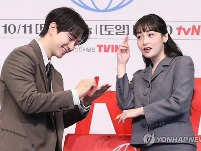 '태풍상사' 이준호 "IMF 때 부모 세대처럼 뭉치는 모습 담았죠"