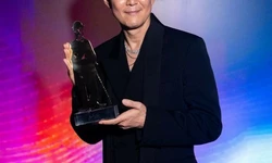 이정재, 한국인 최초로 영화 공로상 '찰리 채플린 어워드' 받아