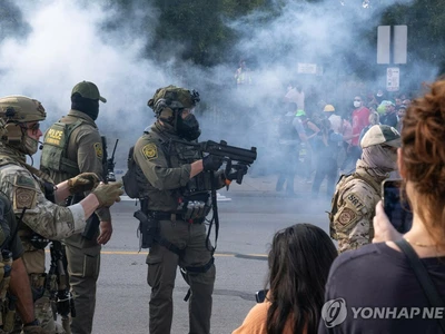 이민단속 중 자국민 여성에 총격…시카고 항의시위 들불