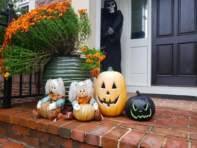 섬뜩한 핼로윈 장식…설치 전 HOA 규정부터 확인을