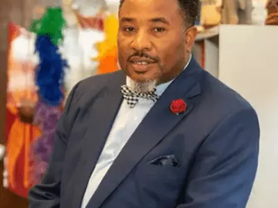 디캡 교육감 비리 혐의로 일리노이서 기소