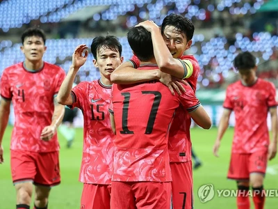 엄지성·오현규 쾅!쾅!…홍명보호, 파라과이에 2-0 완승