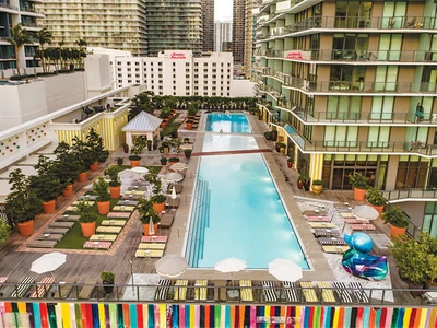 ‘호텔·여행’ 업계 양극화… 고급 호텔 ‘나홀로’ 호황