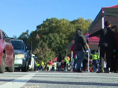 SNAP중단…무료식료품  행사에 수천명 몰려