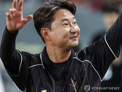 전 축구 국가대표 이천수 사기 혐의로 피소…경찰 조사