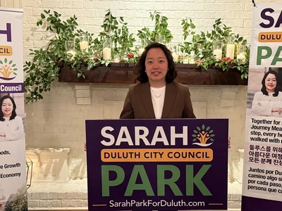 한인 박사라 후보 둘루스 시의원 당선