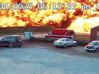 화물기 추락·폭발 참사…12명 사망·20명 부상