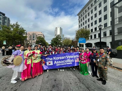 8일 재향군인의 날 퍼레이드에 한인 참여