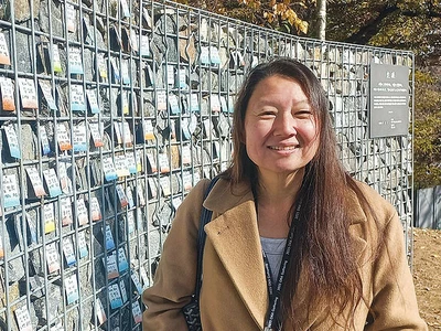 “49년 만에 찾은 뿌리… 처음으로 고국 땅 밟아”