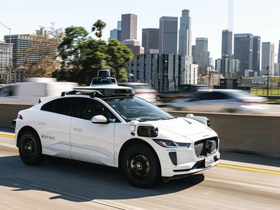 이젠 프리웨이도 달리는 웨이모