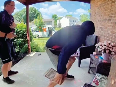 연말 샤핑시즌 ‘현관 해적’ 경계령