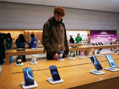 애플, 폴더블 아이폰 내년 출시