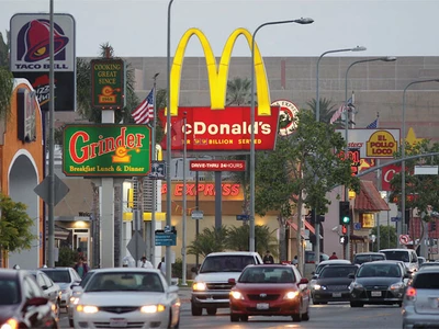 AI해고·관세·고임금 ‘겹악재’… 요식업계 ‘직격탄’