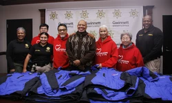 미션아가페, 귀넷 셰리프국에 사랑의 점퍼 전달