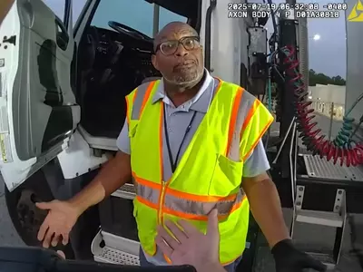 단속 이유 설명도 않고 두 손에 수갑