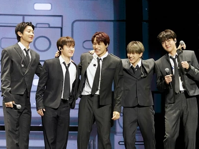 엑소, 내달 새 앨범 '리버스'…"2026년 엑소로 채우겠다"