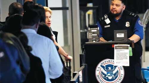 항공기 승객정보 활용 추방 확대