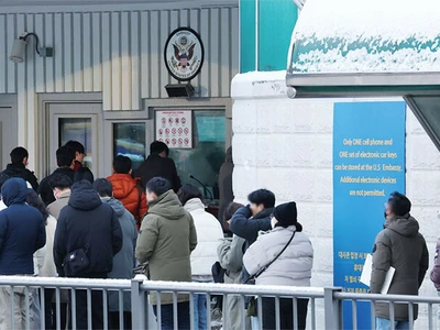 ‘SNS 검증’에 비자심사 적체… “최대 12개월 지연”