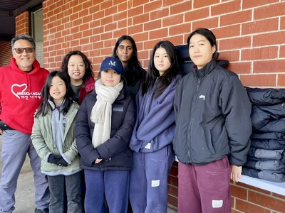 미션아가페, 사랑의 자켓 전달 마무리