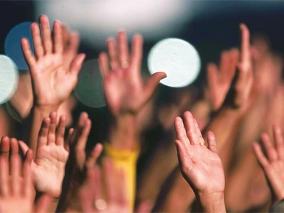 성인 절반 이상 어릴때 종교 그대로 유지