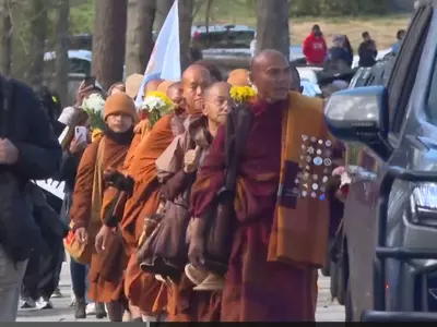 불교 승려들의 평화를 위한 2,300마일 도보순례