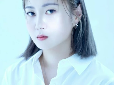 경찰, '전 매니저들 고소' 개그우먼 박나래 2차 조사