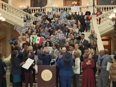 “ICE요원 마스크 금지∙주방위군 투입  금지 “