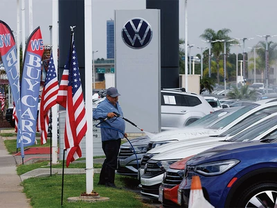 신차 가격 고공행진… ‘100개월 할부’까지 등장