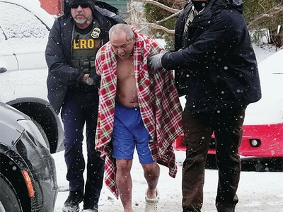 ‘막가파 이민단속’… 시민권자 속옷 연행