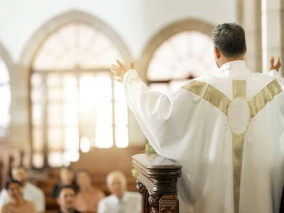 목회자는 당연히 정직?… 신뢰도는 역대 최저