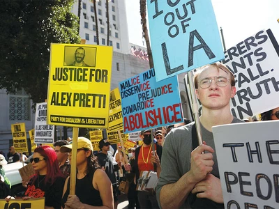 두살배기까지 구금… 미 전역으로 번지는 “ICE OUT”