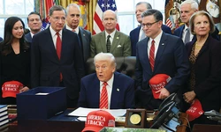 트럼프 예산안 서명… 정부 셧다운 종료