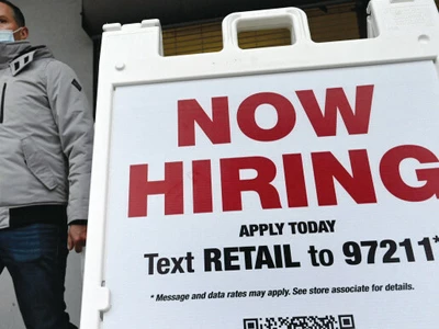 1월 고용 13만명 깜짝 증가… 시장 ‘안도’