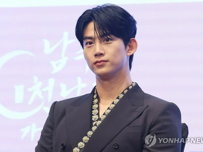 옥택연, 4월 24일 오랜 연인과 비공개 결혼식