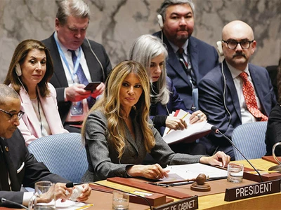 안보리 회의 주재하는 멜라니아 여사