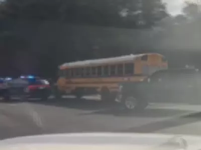 포사이스 스쿨버스 추돌사고…초등생 등 12명 부상