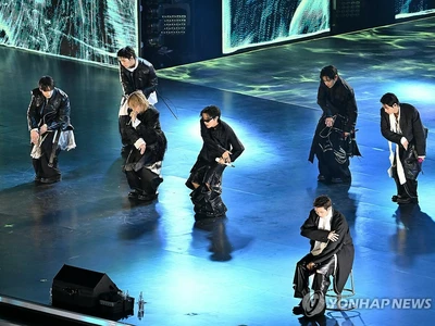 BTS 5집 차트 돌풍…스포티파이 글로벌 1~14위 싹쓸이