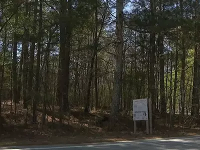 주택단지 개발 놓고 데큘라 주민∙업체 대립