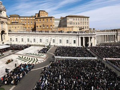 교황 종려주일 미사 “예수는 전쟁 거부… 전쟁 정당화 안돼”