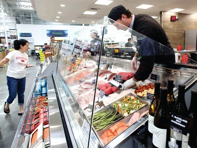 3월 서비스 업계, 인플레 압력 급등