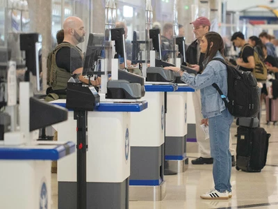 전국 공항 파견 ICE 요원들 철수