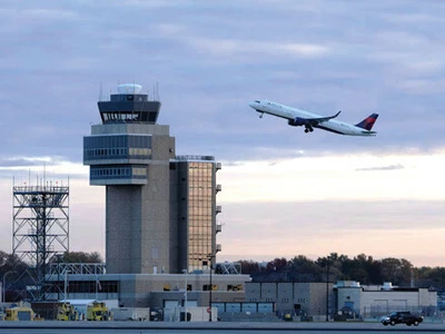 “게임만 잘 해도 연봉 15만 달러”… 관제사 부족에 ‘파격 채용’
