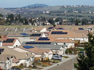 ‘빨간불’ 켜진 주택시장… 1분기 주택압류 26% 급증