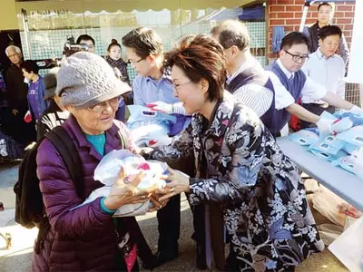 〈사진〉쌀 나누며 사랑 전달하기
