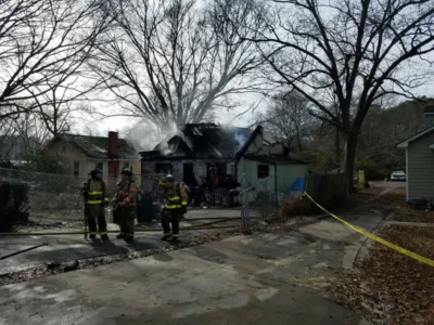 〈사진〉주택화재...애완견과 함께 숨져