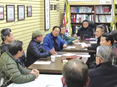 최저임금 인상, 소상인들 허리휜다